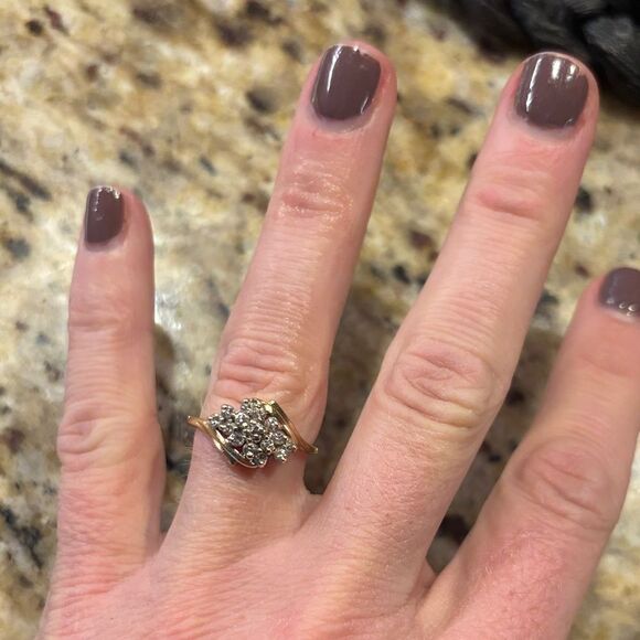 Elegant 14kt Gold and Silver Diamond Cluster Ring - Picture 6 of 6